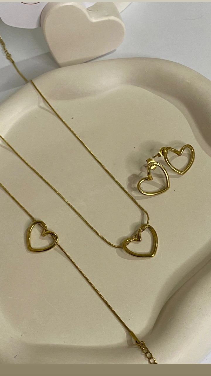 Heart necklace set