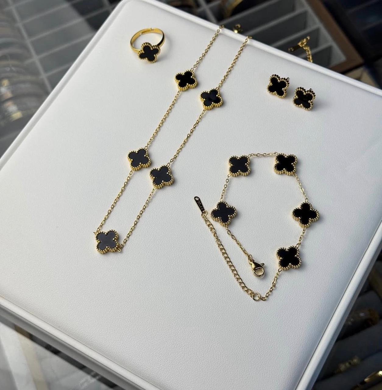 clover set
