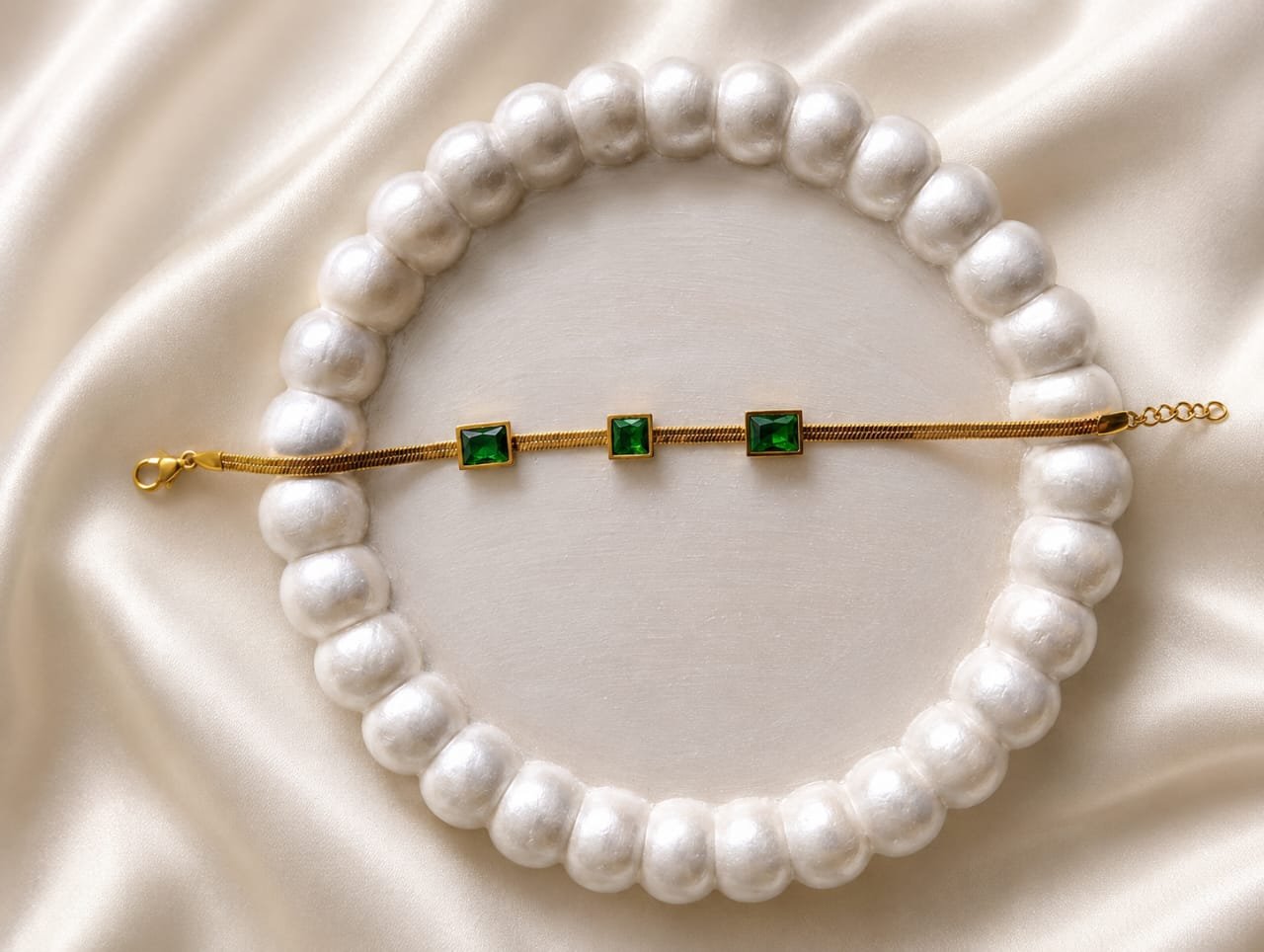 green stone hend Bracelet - Image 2