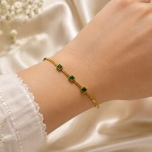 green stone  hend Bracelet
