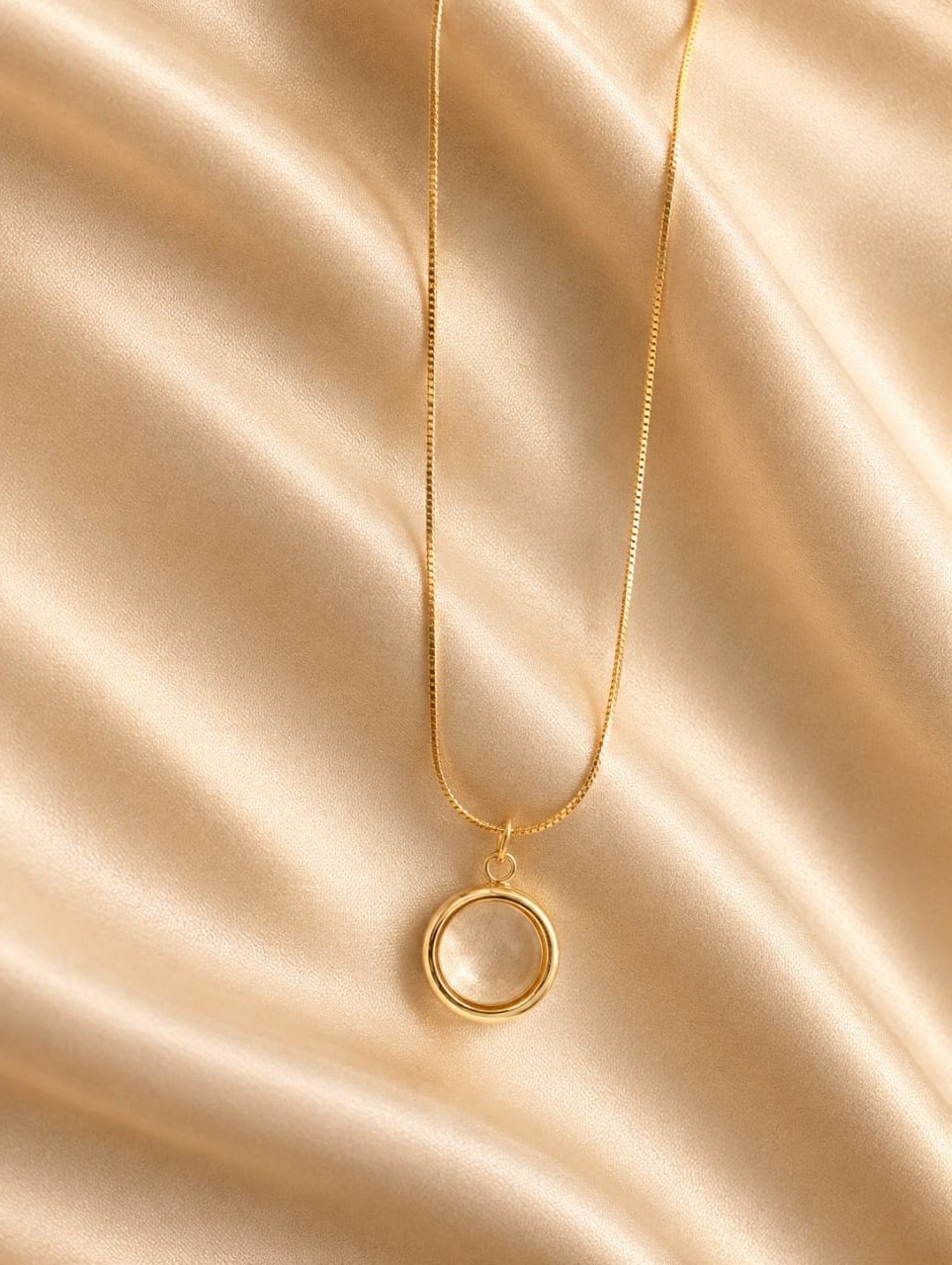 Minimalist Gold Circle Pendant Necklace - Image 2